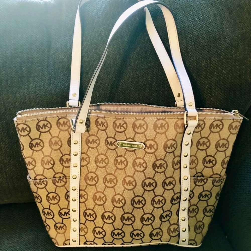 Michael Kors purse handbag shoulder hobo tote